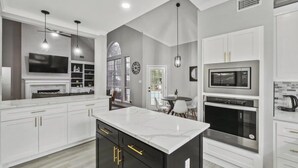 Coffee/tea maker, fridge, microwave, oven - Modern, Spacious - Pool & Backyard Oasis & Cinema (Rowlett)