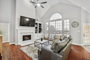 TV, fireplace, offices