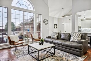 TV, fireplace, offices