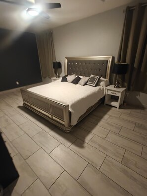 3 bedrooms, desk, free WiFi, bed sheets