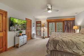 5 bedrooms, iron/ironing board, WiFi, bed sheets