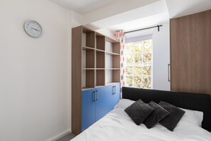 2 soverom, strykejern/-brett og wi-fi (inkludert)