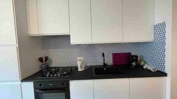 冰箱、烤箱、洗碗机、茶具/咖啡用具