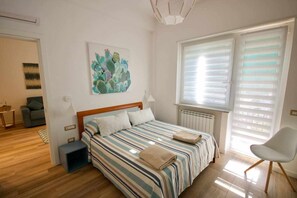 2 chambres, fer et planche à repasser, lit de bébé portatif, Wi-Fi