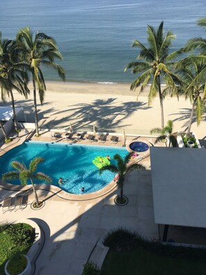 Outdoor pool, a heated pool - Bucerias beachfront living at its best! (Bucerías)