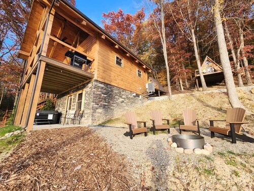 Jasper/Hot Tub-Lakeview -Pet friendly-8 Person Lodge