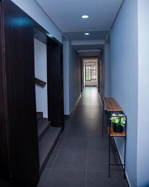 Interior - Hotel Capitol (Lagos)