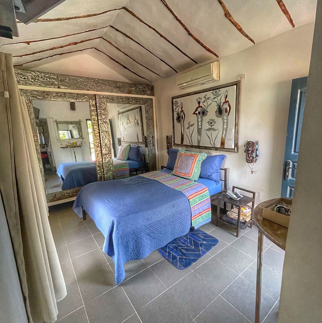 4 bedrooms, in-room safe, iron/ironing board, free WiFi