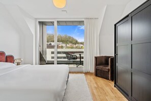 2 Schlafzimmer, Schreibtisch, Bügeleisen/Bügelbrett, WLAN