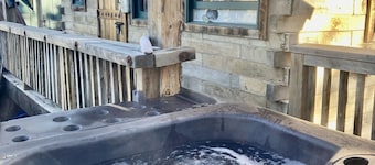 PVP53 Luxury Tiny Cabin Overlooking Scenic Views — With Private Hot Tub!