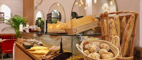 Tägliches inbegriffenes Frühstücksbuffet