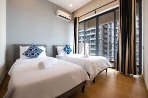 3 bedrooms, iron/ironing board, WiFi, bed sheets