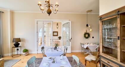 Brigadoon Boutique Guesthouse l Ondili