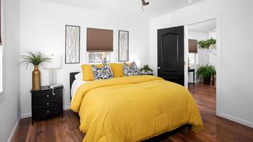 3 bedrooms, desk, iron/ironing board, free WiFi