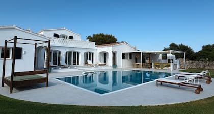 Villa "Estrella Sant Lluis" avec piscine privée, jardin privé et Wi-Fi