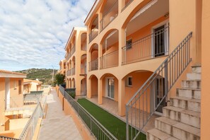 Exterior - Vacation Home "Frisaia F3" with Pool, Private Terrace & A/C (Isola Rossa)