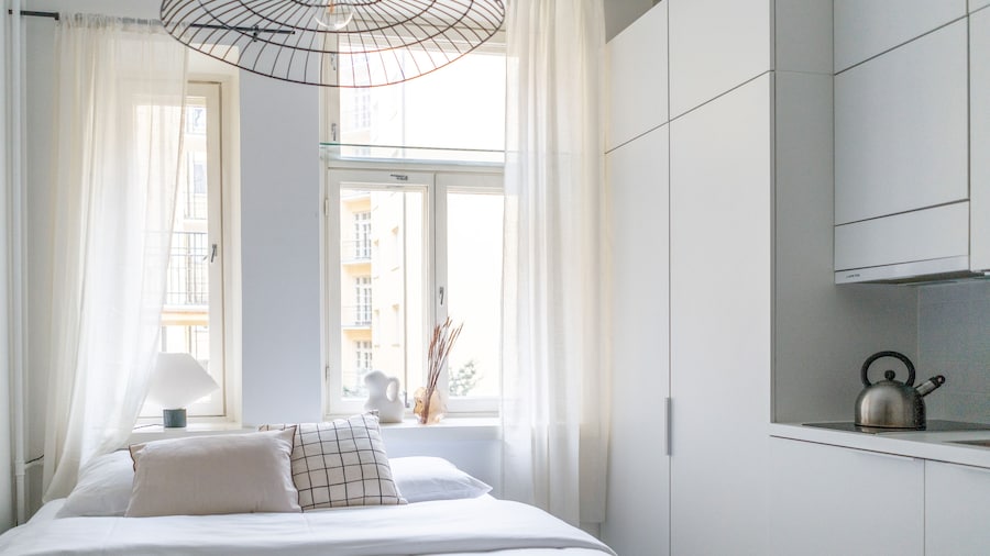 Central studio with spacious bathroom