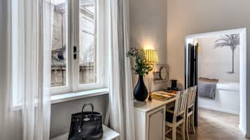 Familien-Suite | 1 Schlafzimmer, hochwertige Bettwaren, Daunenbettdecken, Schreibtisch