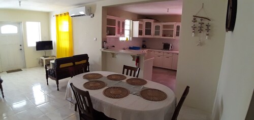 Jan's Villa - 2 bedroom apartment - 5 min from the beach