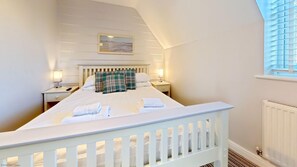 2 slaapkamers, een strijkplank/strijkijzer, gratis wifi, beddengoed