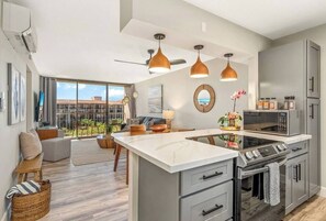 Unclassified image, 2 of 23, button