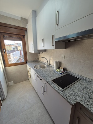 Fridge, microwave, oven, coffee/tea maker