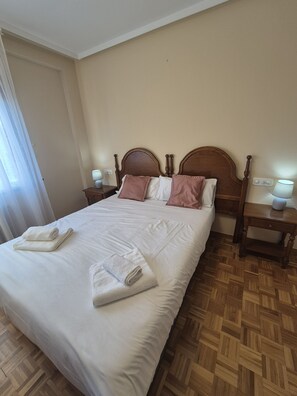 1 bedroom, iron/ironing board, bed sheets