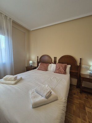 1 bedroom, iron/ironing board, bed sheets