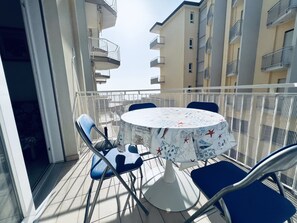 Apartment | Speisen im Freien