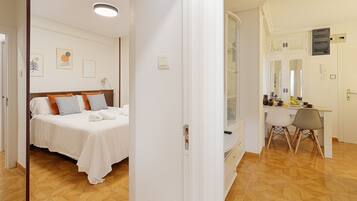 2 bedrooms, iron/ironing board, WiFi (free), bed sheets