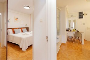 2 bedrooms, iron/ironing board, WiFi (free), bed sheets
