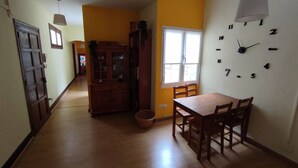 Dining - 202A Penthouse in Villaviciosa by R2R Consulting (Villaviciosa)
