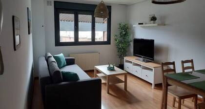 145A Apartamento moderno dos habitaciones