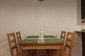 Dining - 145A Apartamento moderno dos habitaciones (Gijón)