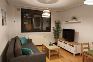 Living area - 145A Apartamento moderno dos habitaciones (Gijón)