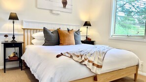 2 bedrooms, WiFi, bed sheets