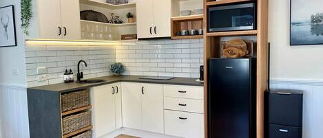 Fridge, microwave, toaster