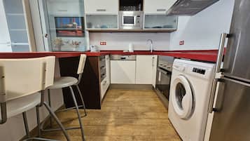 Fridge, microwave, oven, dishwasher