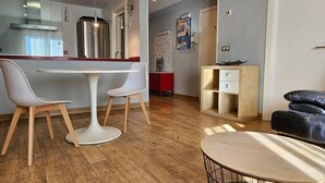 Dining - 130A Beautiful Apartment in Cimadevilla by R2R (Gijón)