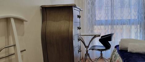 2 soverom, strykejern/-brett, wi-fi (inkludert) og sengetøy