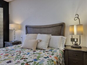 2 chambres, fer et planche Ă repasser, Wi-Fi gratuit, draps fournis
