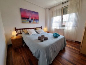 2 soverom, strykejern/-brett, wi-fi (inkludert) og sengetøy