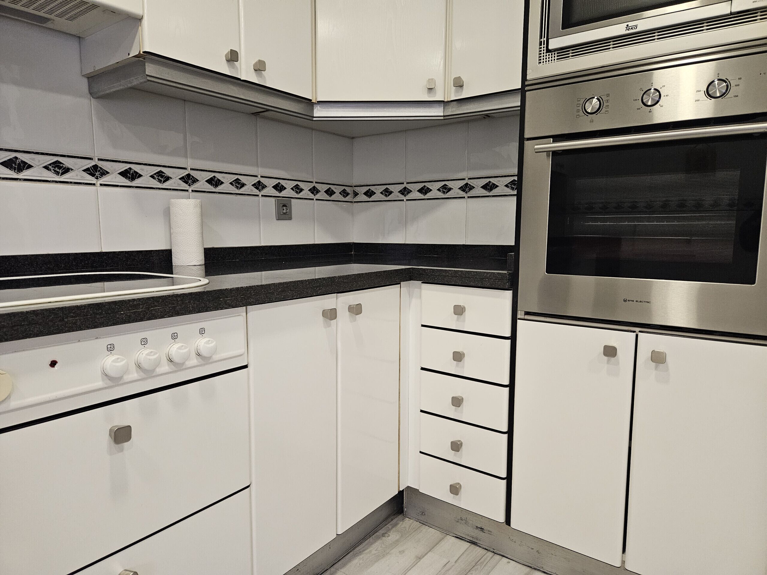 Frigorífic, microones, forn i rentaplats 