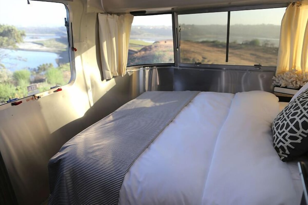 Airstream 23' International RBT | Living area | 15-inch flat-screen TV with digital channels, TV, DVD player