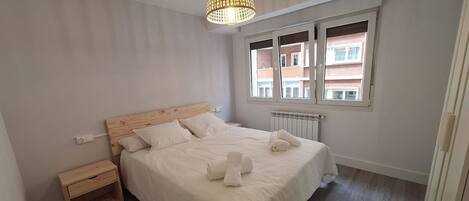 3 chambres, Wi-Fi gratuit, draps fournis