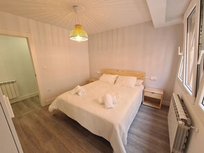 3 bedrooms, free WiFi, bed sheets