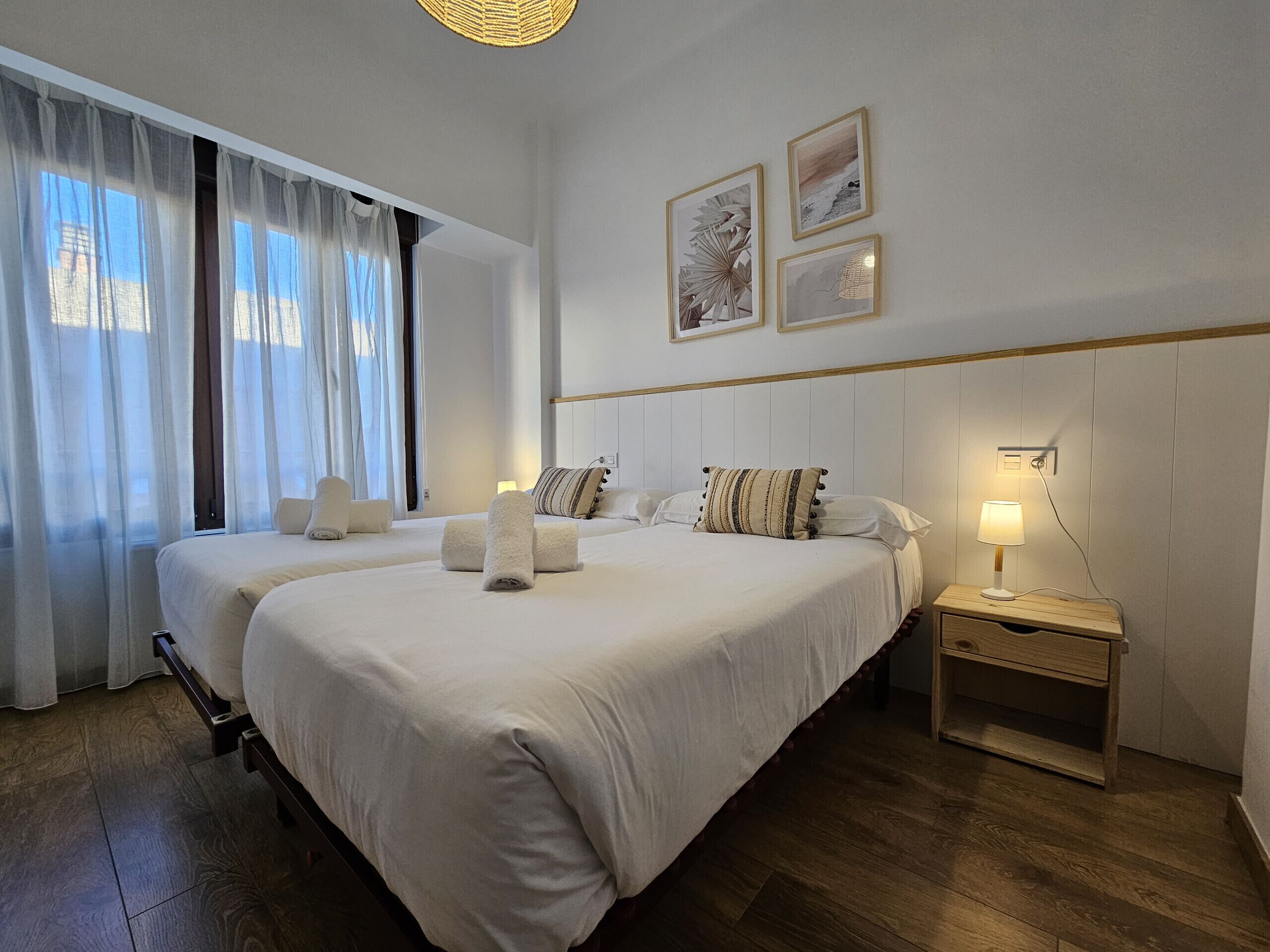 3 bedrooms, iron/ironing board, free WiFi, bed sheets