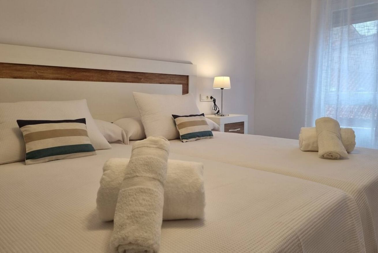 2 chambres, fer et planche à repasser, Wi-Fi gratuit, draps fournis