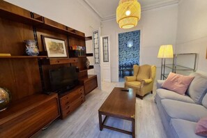 TV - 122A Emblemática vivienda en Playa San Lorenzo (Gijón)
