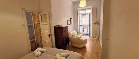 3 chambres, fer et planche à repasser, Wi-Fi gratuit, draps fournis